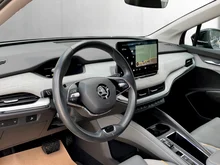 Škoda Enyaq 80 in Black-Magic Perleffekt