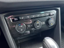 VW Tiguan Highline TDI SCR 4MOTION DSG in Pure White