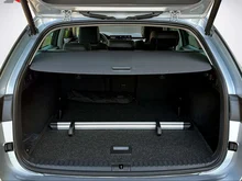Škoda Octavia Combi Selection TSI mHEV DSG in Brillant-Silber Metallic