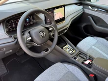 Škoda Octavia Combi Selection TSI mHEV DSG in Brillant-Silber Metallic