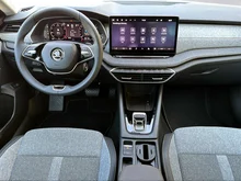 Škoda Octavia Combi Selection TSI mHEV DSG in Brillant-Silber Metallic