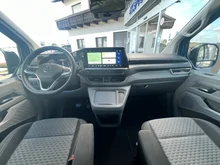 VW Caravelle e-Transporter Caravelle Life KR in Mid Blue Metallic