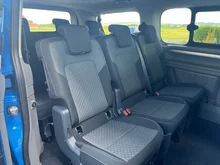 VW Caravelle e-Transporter Caravelle Life KR in Mid Blue Metallic