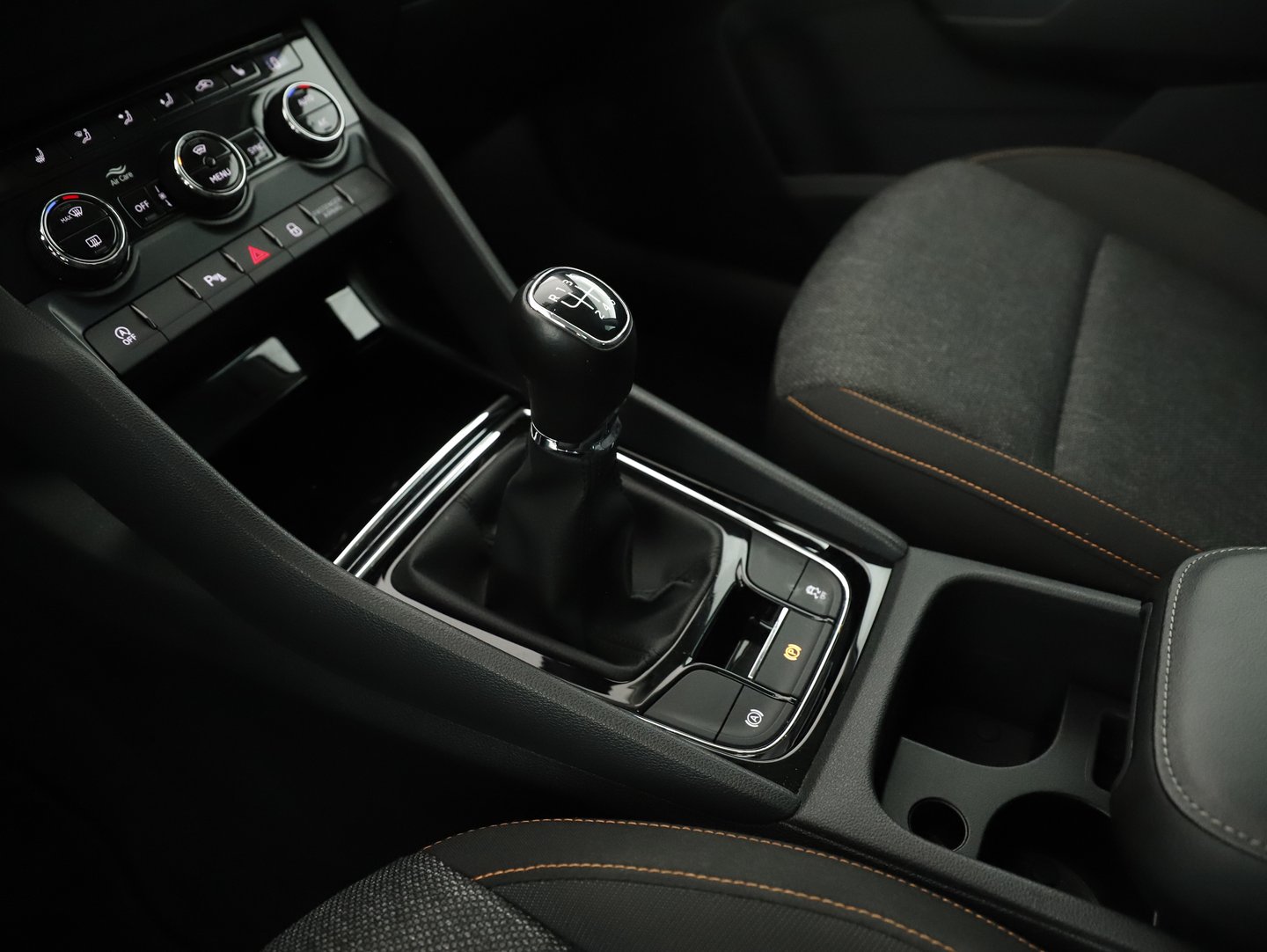 Škoda Karoq Ambition TDI | Bild 15 von 30