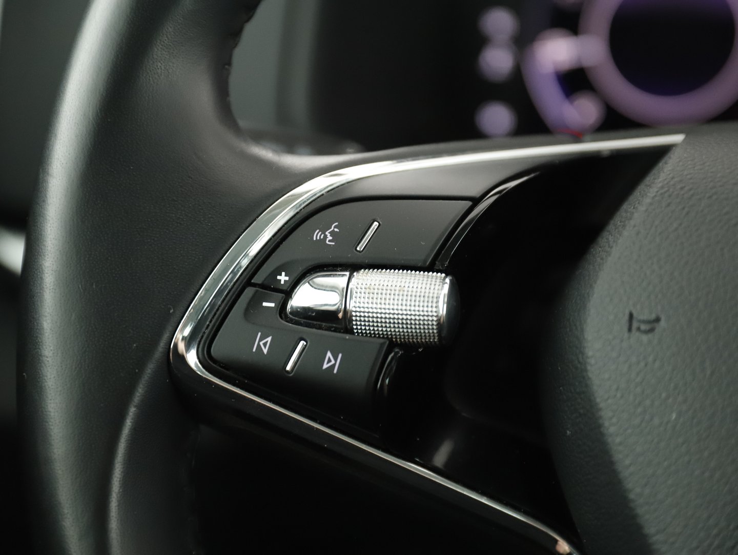 Škoda Karoq Ambition TDI | Bild 22 von 30
