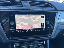 VW Touran Sky TDI SCR DSG 5-Sitzer in Pure White