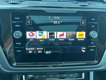 VW Touran Sky TDI SCR DSG 5-Sitzer in Pure White