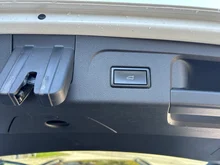 VW Touran Sky TDI SCR DSG 5-Sitzer in Pure White