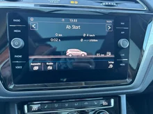 VW Touran Sky TDI SCR DSG 5-Sitzer in Pure White