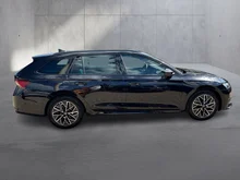 Škoda Octavia Combi Sportline TSI mHEV DSG in Black-Magic Perleffekt