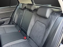 VW Golf Rabbit mHEV DSG in Grenadillschwarz Metallic