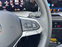 VW Golf Rabbit mHEV DSG in Grenadillschwarz Metallic
