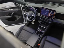 VW Tiguan Sport eHybrid DSG 150 kW in Oryxweiß Perlmutteffekt