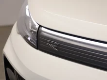 VW Tiguan Sport eHybrid DSG 150 kW in Oryxweiß Perlmutteffekt