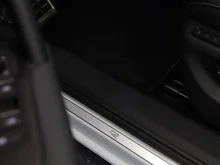 VW Tiguan Sport eHybrid DSG 150 kW in Oryxweiß Perlmutteffekt