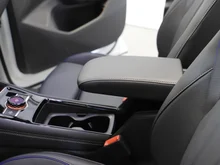 VW Tiguan Sport eHybrid DSG 150 kW in Oryxweiß Perlmutteffekt