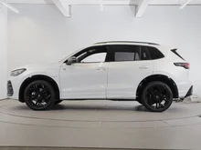 VW Tiguan Sport eHybrid DSG 150 kW in Oryxweiß Perlmutteffekt