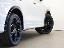 VW Tiguan Sport eHybrid DSG 150 kW in Oryxweiß Perlmutteffekt