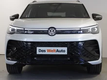 VW Tiguan Sport eHybrid DSG 150 kW in Oryxweiß Perlmutteffekt