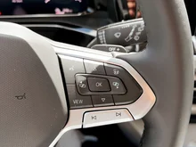 VW Multivan Edition eHybrid 180 kW 4MOTION in Indiumgrau Metallic/Dach Deepblack
