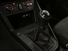 VW Polo in Deep Black Perleffekt