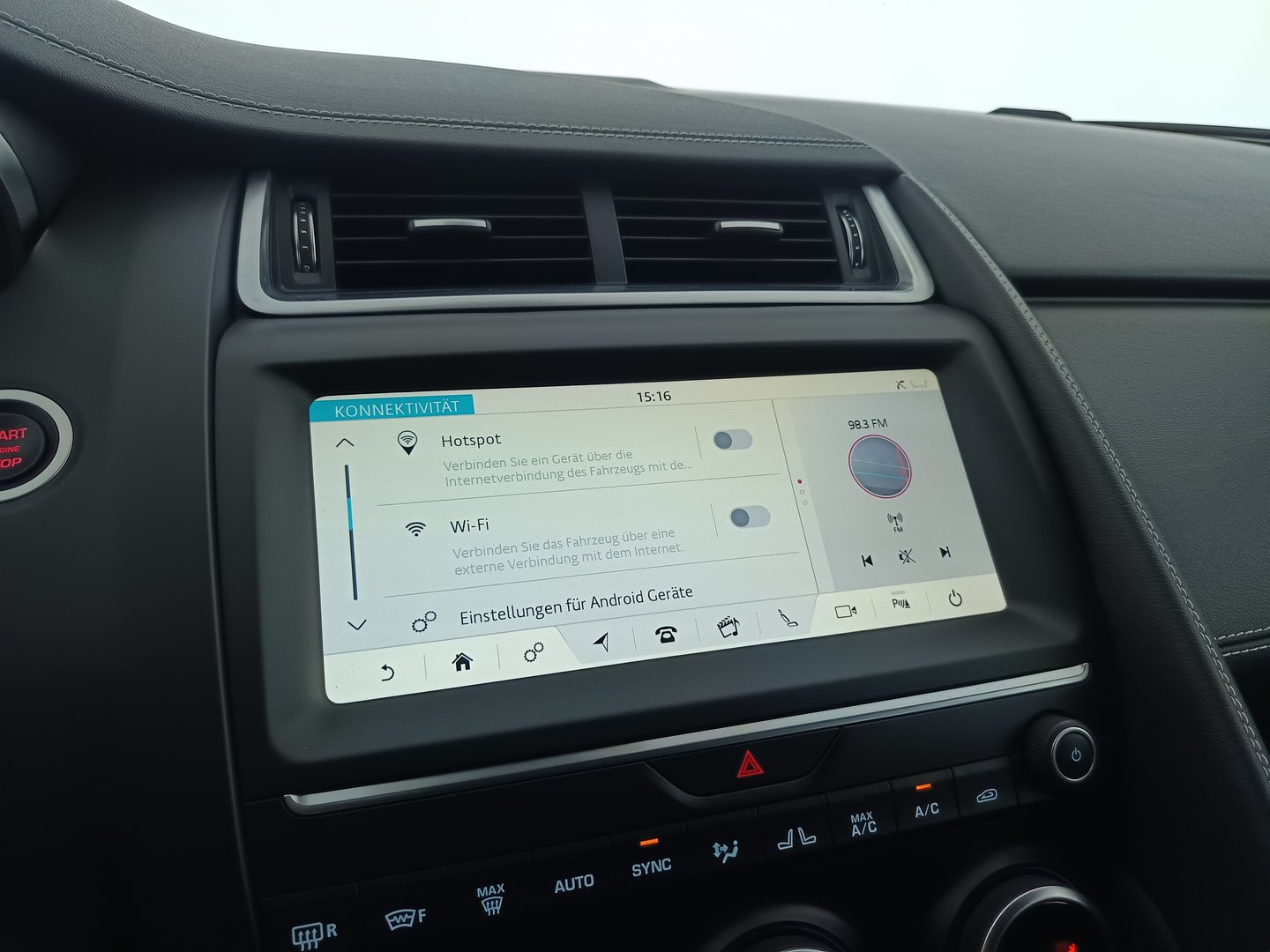 Jaguar E-Pace 2.0I4 P250 AWD Aut. | Bild 27 von 34