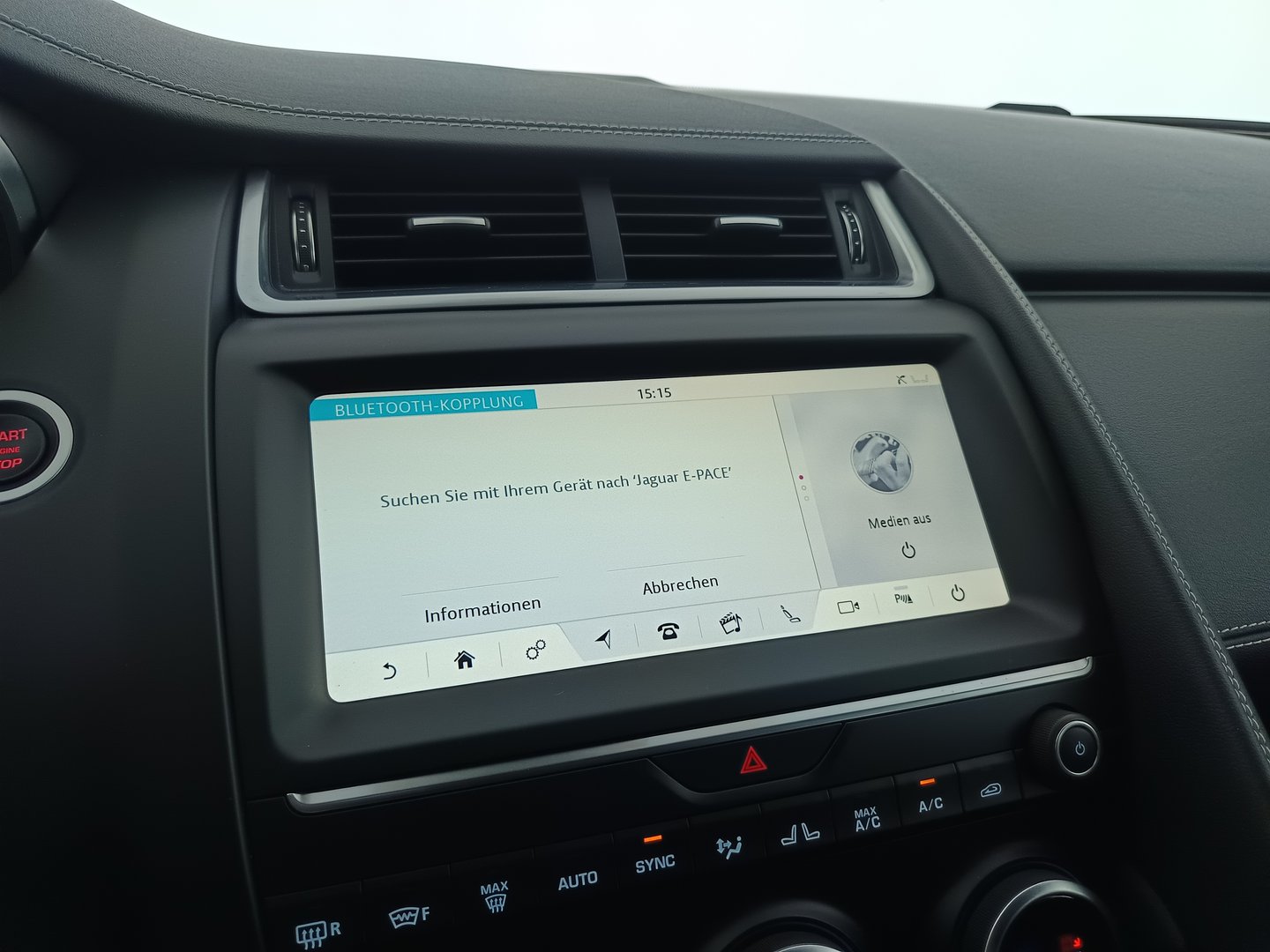 Jaguar E-Pace 2.0I4 P250 AWD Aut. | Bild 24 von 34