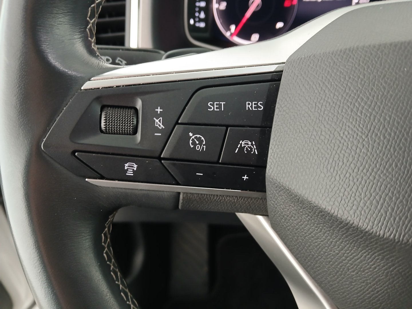 SEAT Ateca Xperience 2.0 TDI DSG | Bild 16 von 32