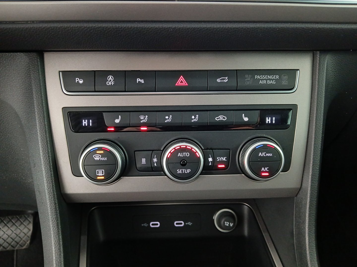 SEAT Ateca Xperience 2.0 TDI DSG | Bild 26 von 32