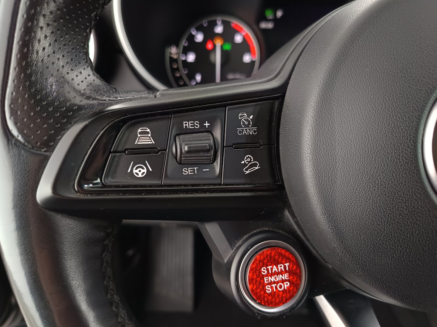Alfa Romeo Stelvio 2,2 ATX RWD Super | Bild 16 von 34