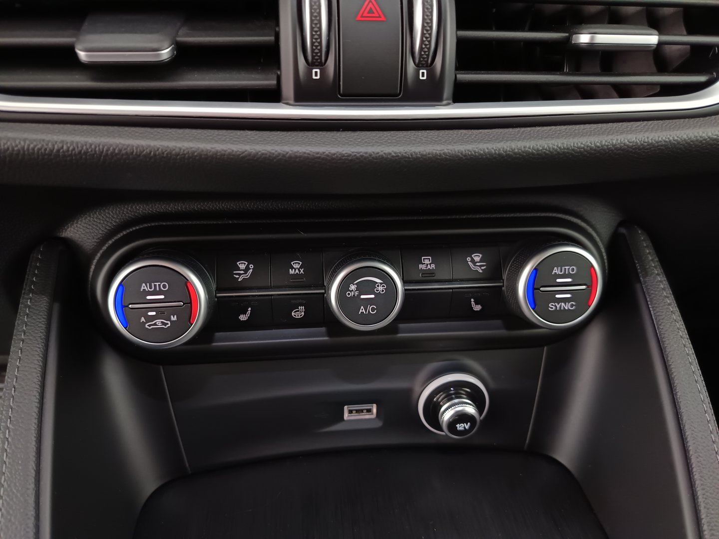 Alfa Romeo Stelvio 2,2 ATX RWD Super | Bild 27 von 34