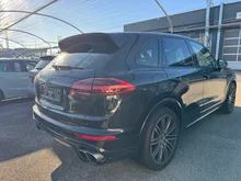Porsche Cayenne Turbo II FL in schwarz