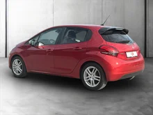 Peugeot 208 Signature 1,2 PureTech 82 in dunkelrot - metallic