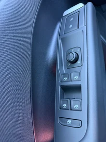 VW T-Roc Life eTSI DSG in Pure White Dach Black Uni