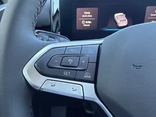 VW T-Roc Life eTSI DSG in Pure White Dach Black Uni