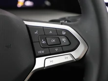VW Golf Life mHEV TSI DSG in OYSTER SILVER METALLIC