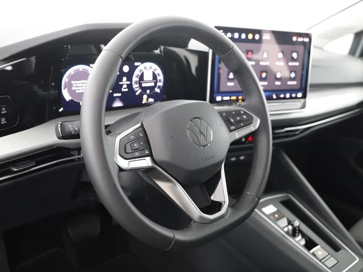 Bild eines VW Golf Life mHEV TSI DSG