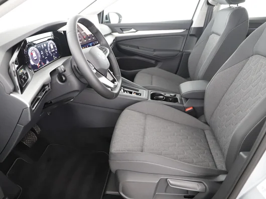 Bild eines VW Golf Life mHEV TSI DSG