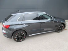 Thumbnail-Foto von Fahrzeug