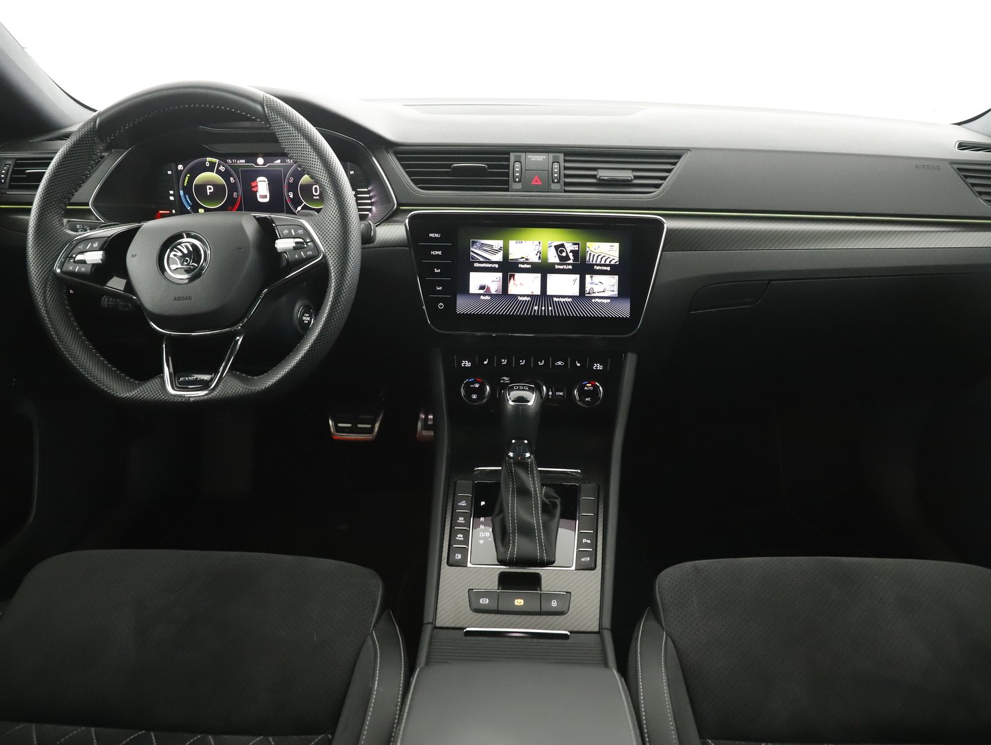 Škoda SUPERB Combi iV SPORTLINE DSG | Bild 14 von 32