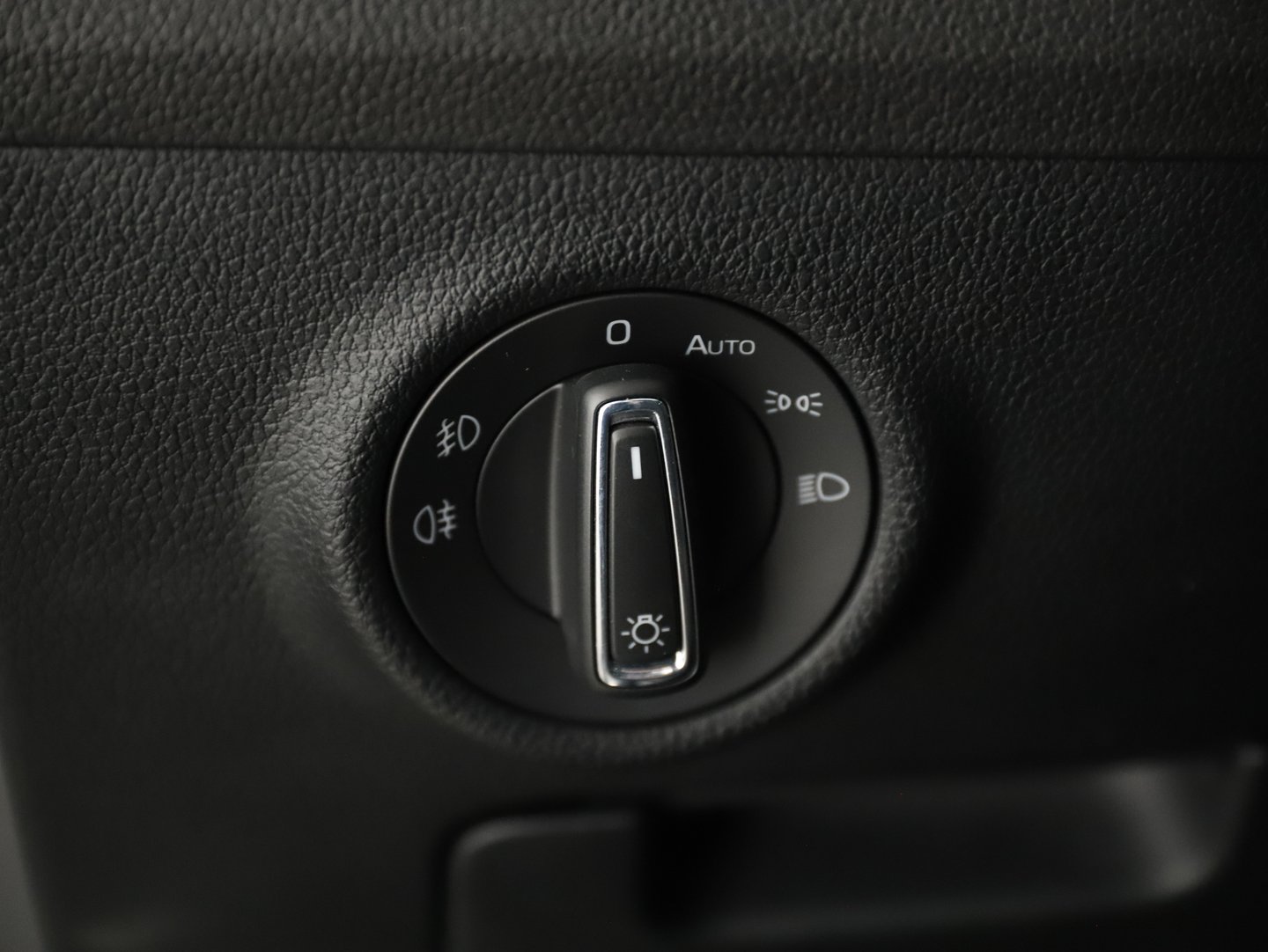 Škoda SUPERB Combi iV SPORTLINE DSG | Bild 12 von 32