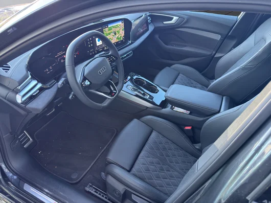 Bild eines Audi A5 Avant e-hybrid quattro 220 kW