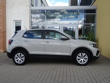VW T-Cross 4Me TSI in Ascotgrau