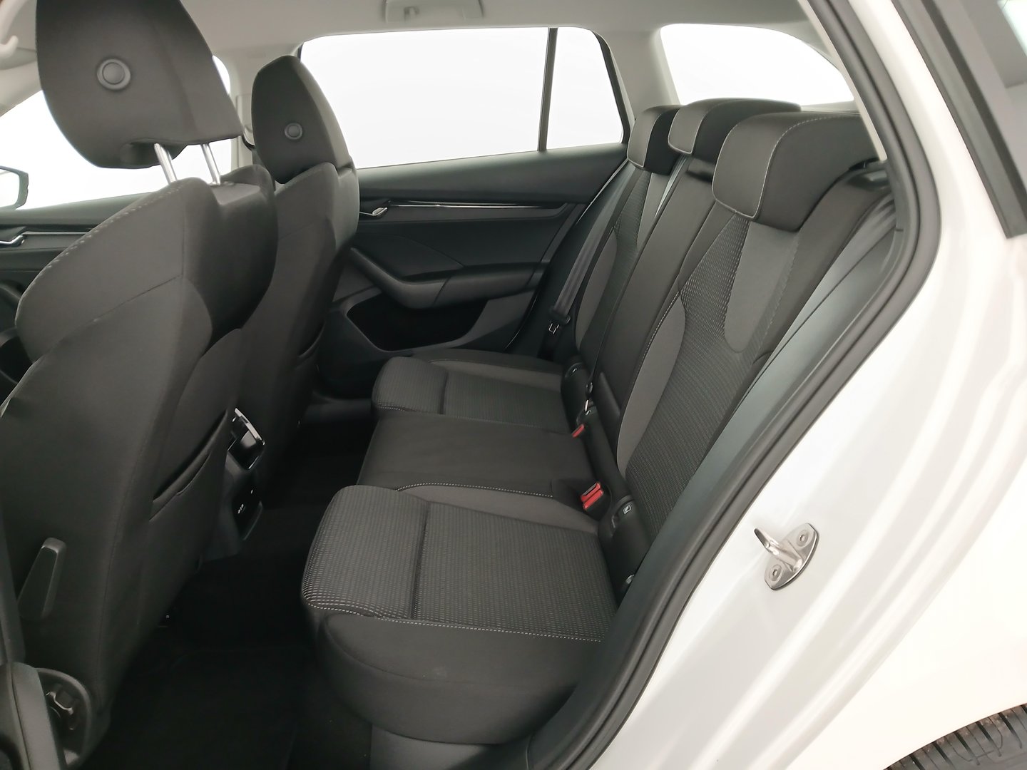 Škoda Octavia Combi Ambition TSI | Bild 24 von 27