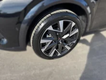 CUPRA Formentor 1.5 e-TSI 150 PS DSG in Nacht-Schwarz Metallic