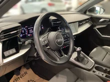Audi A3 Sportback 30 TFSI intense in brillantschwarz