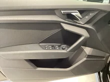 Audi A3 Sportback 30 TFSI intense in brillantschwarz