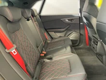 Audi Q8 e-hybrid quattro 360 kW in Metallic nach Wahl