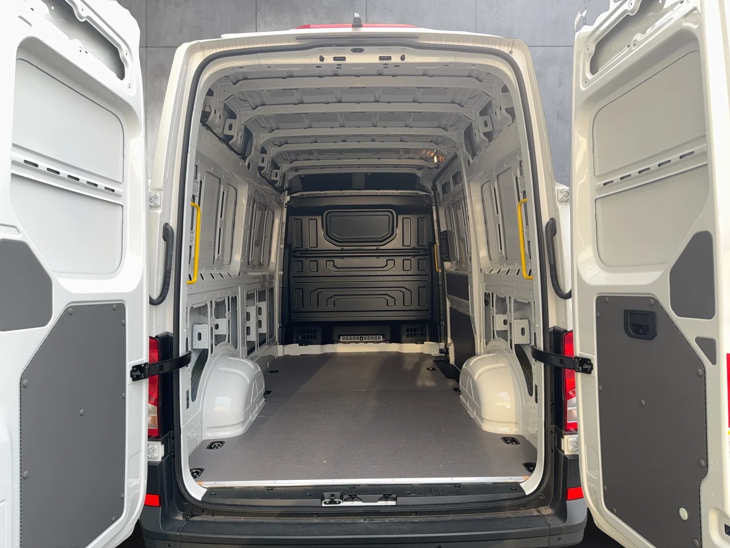 Bild eines VW Crafter 35 Kastenwagen L3H3 TDI
