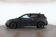 VW Golf Sport mHEV TSI DSG in Delfingrau Metallic Dach Schwarz
